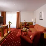 فندق Germanenhof 3*