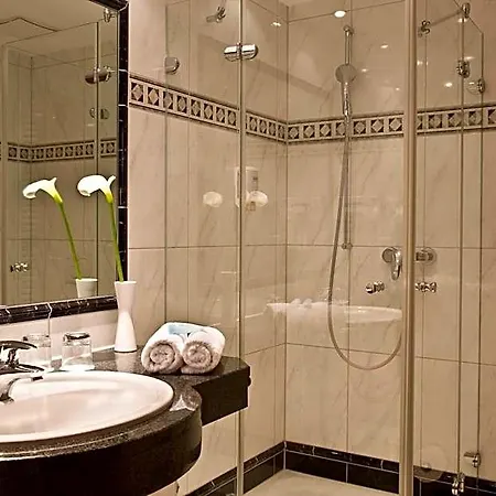 فندق Germanenhof 3*
