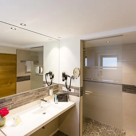 Отель Germanenhof